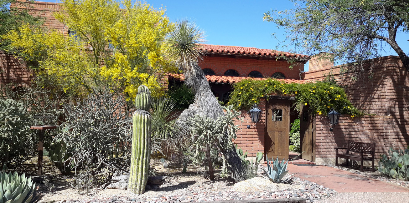 frontview of Desert Trails B&B