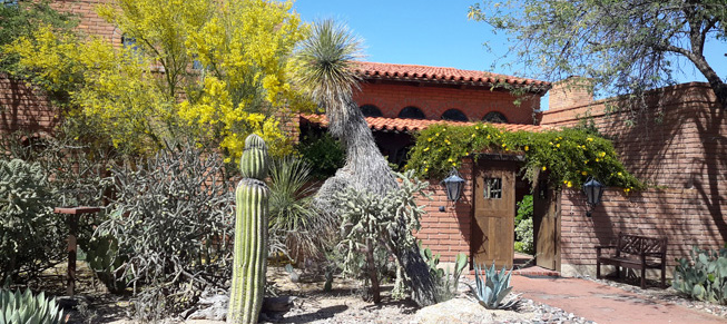 frontview of Desert Trails B&B