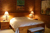 Desert Trails B&B: Mica Room